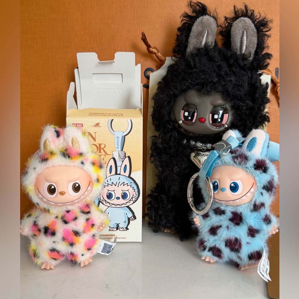 CUSTOM LABUBU The Monsters Pin for Love Series Vinyl Plush Pendent, “A” ~ NWB - Picture 10 of 10